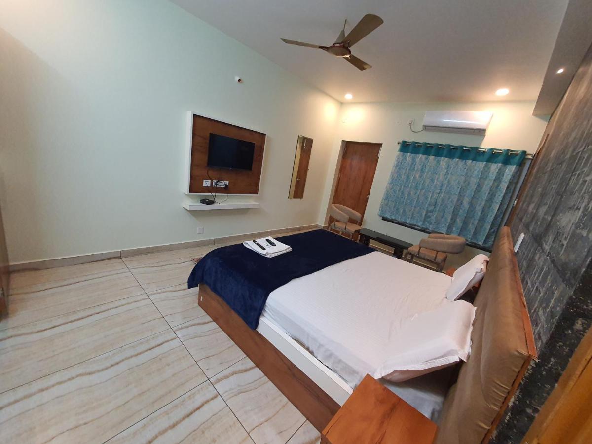 Kavuri Grand Bapatla Ngoại thất bức ảnh
